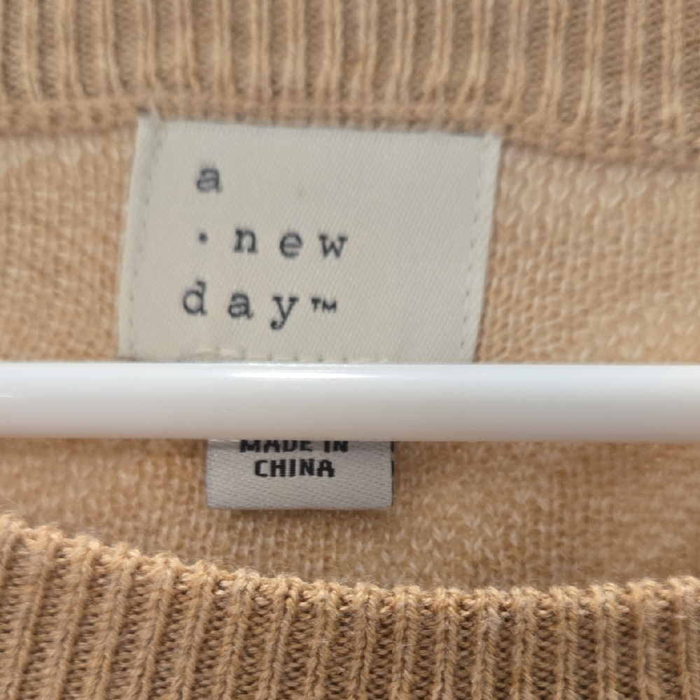 A New Day Size L Stylish Zebra Patterned Tan Sweater - Picture 2 of 5